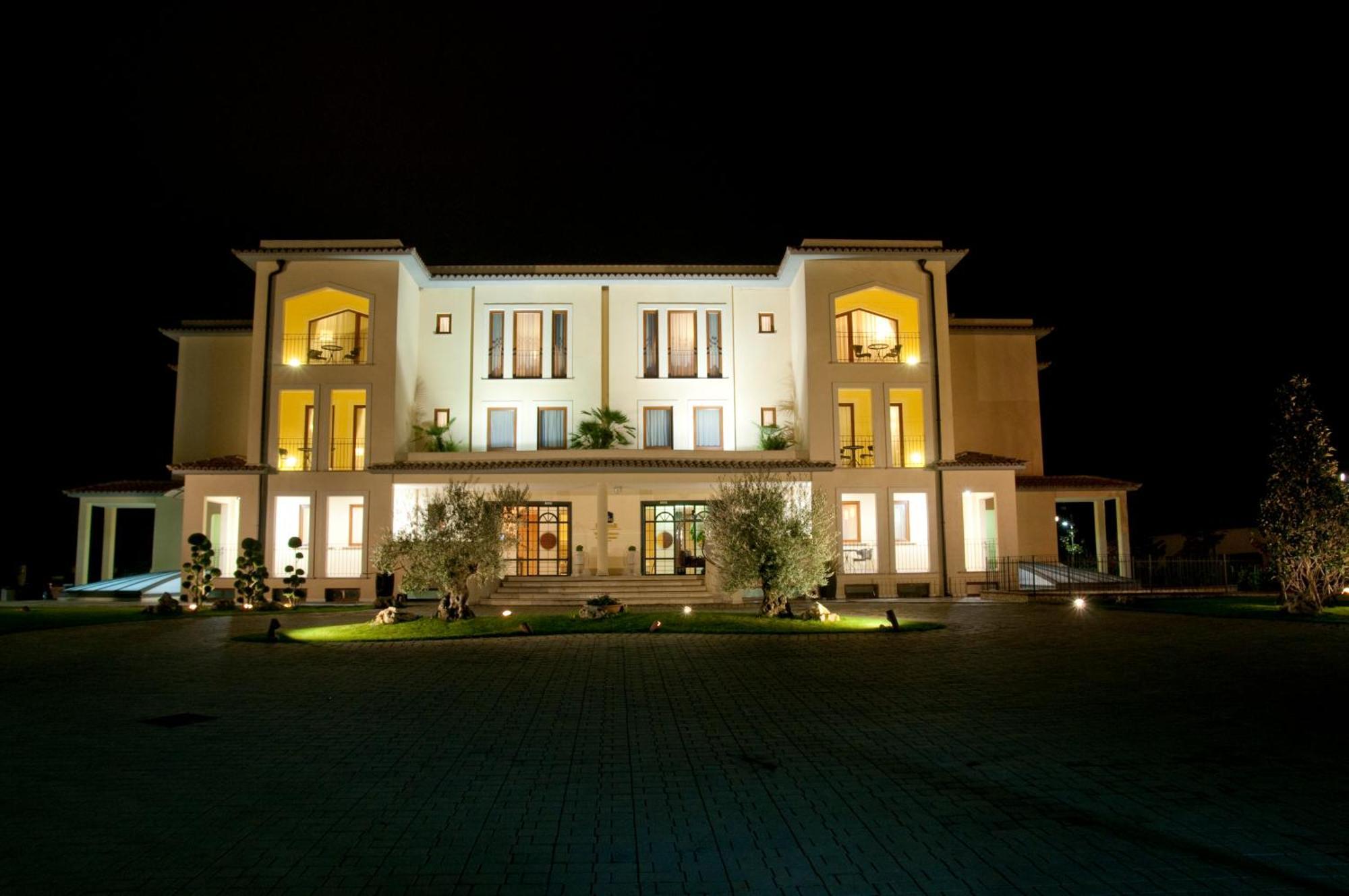 Best Western Premier Villa Fabiano Palace Hotel Rende Ngoại thất bức ảnh